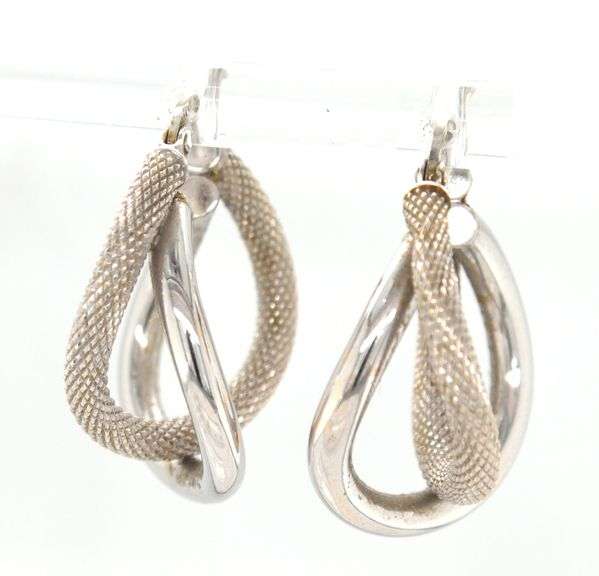 14kt White gold earrings