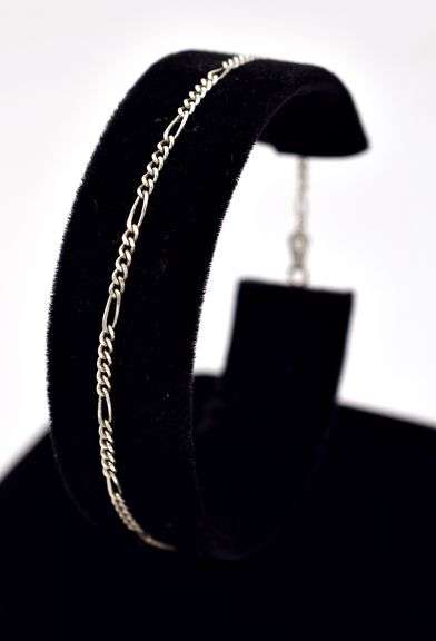Chain Link Bracelet in Sterling Silver