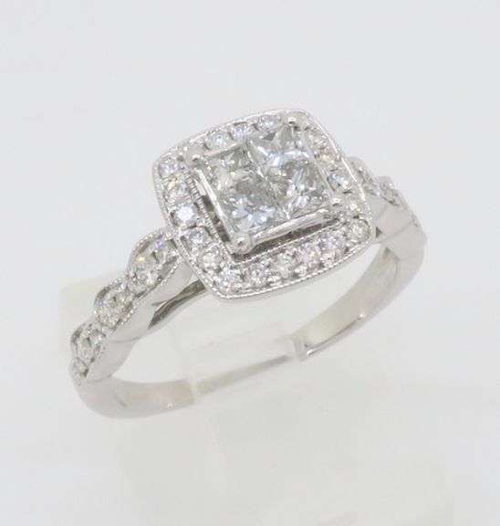 1.00CTW Diamond Ring made in 14k White Gold