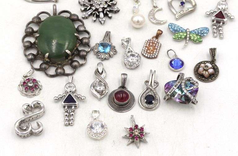 Group lot of Vintage 925 sterling silver pendant