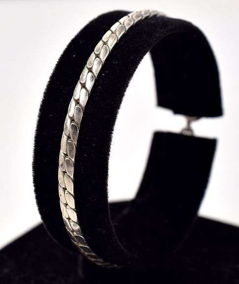 Chain Link Bracelet in Sterling Silver