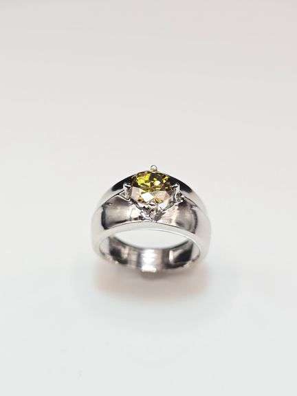 Dazzling 2.35 Ct VVs1 Golden Amber Green Lab Diamond Ring