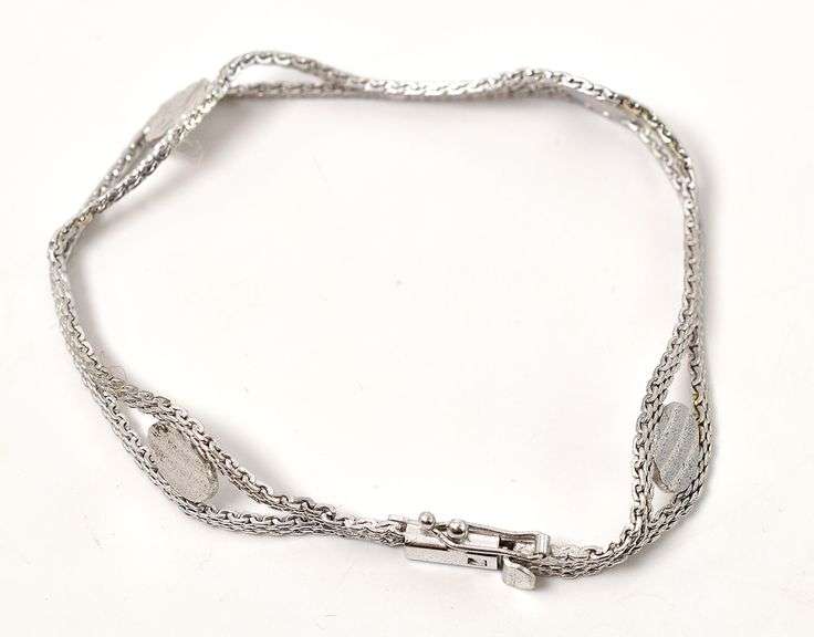 Chain Link Bracelet in Sterling Silver