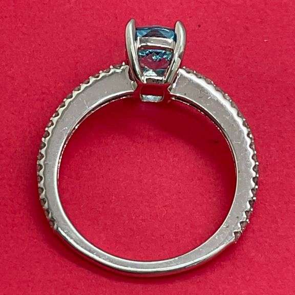 BRAND NEW LADIES 14K WHITE GOLD DIAMOND AND BLUE TOPAZ RING