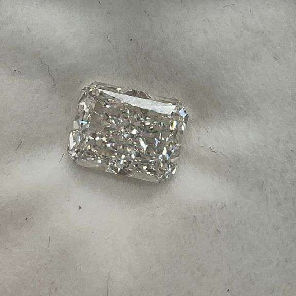 CERTIFIED 3.78 CARAT RADIANT CUT LAB GROWN DIAMOND