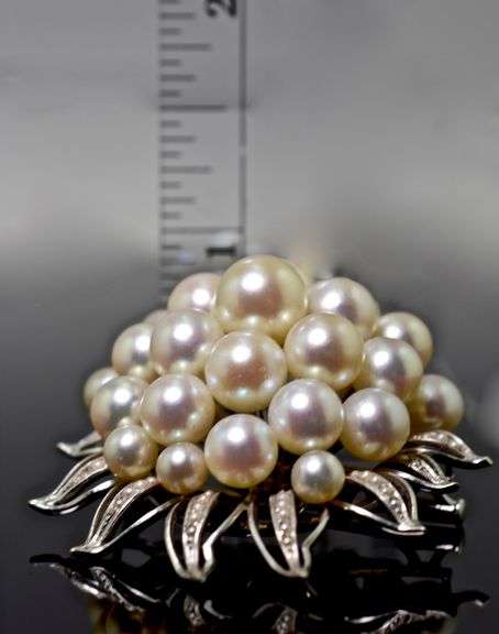 Outstanding Estate 14K Pearl Cluster Brooch