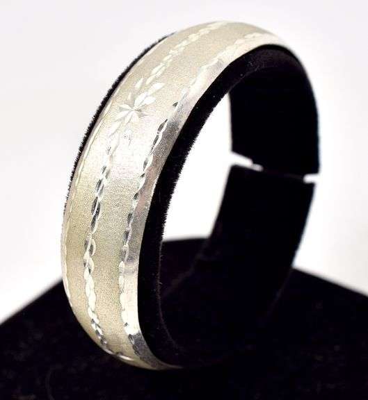 Cuff Bracelet in Sterling Silver