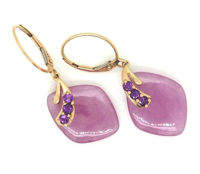 Set of 14kt Yellow gold Jade and amethyst pendant on chain necklace and matching dangle earrings