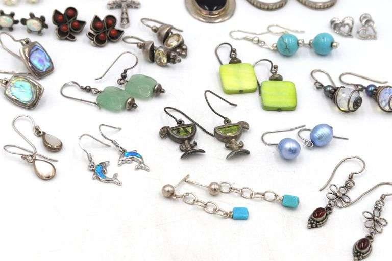 Group lot of Vintage 925 sterling silver pendants and earrings
