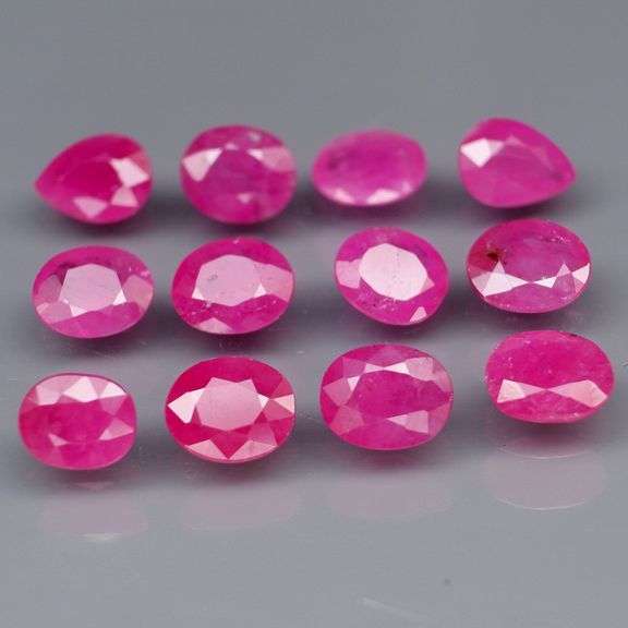 Simply beautiful 4.56ct set of REAL Myanmar Rubies!