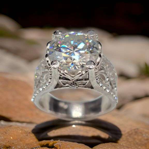 Huge 6.25 Ct VVs1 Sparkling White H-I Lab Simulated Diamond Ring