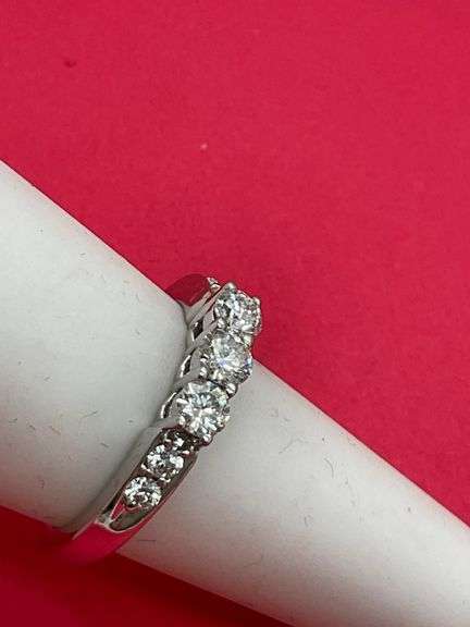CERTIFIED BRAND NEW 14K WHITE GOLD DIAMOND BAND / RING