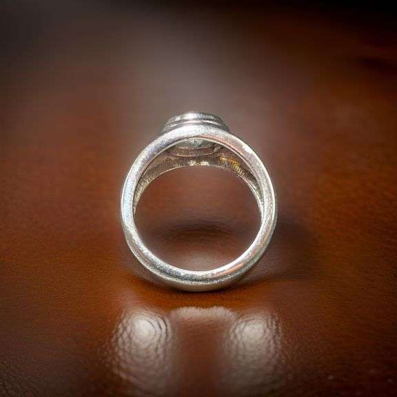 Men's Sparkling 2.25 Ct VVs1 White H-I  Fire Moissanite Ring