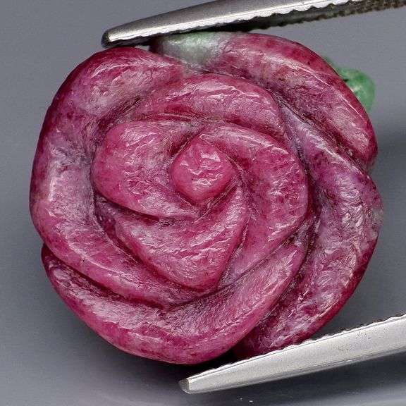 Hand carved 18.75ct Ruby in Zoisite flower