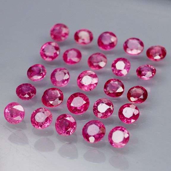 Premium 3.44ct 25 piece round cut Ruby set