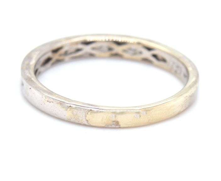 14kt White gold diamond band