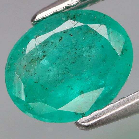 Outstanding color! 1.23ct top green Colombian Emerald