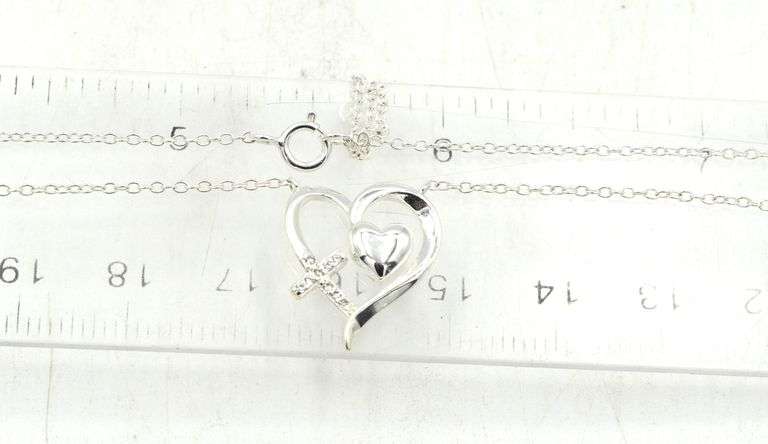 Group lot of Vintage 925 sterling silver necklaces
