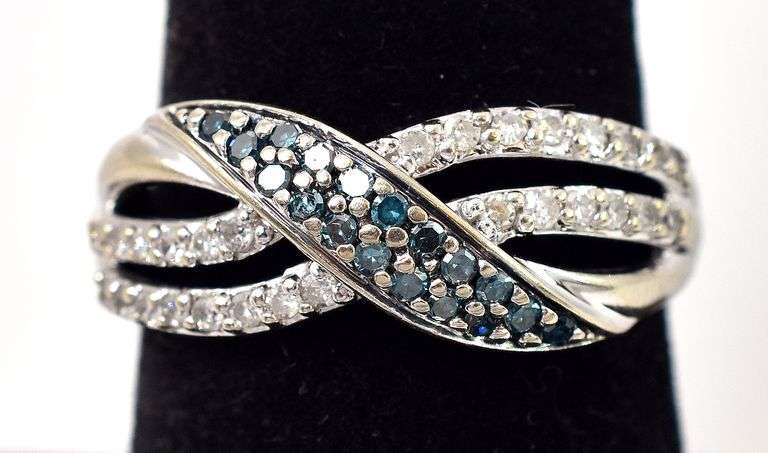 Spectacular 10K White Gold Blue and White Diamond Ring