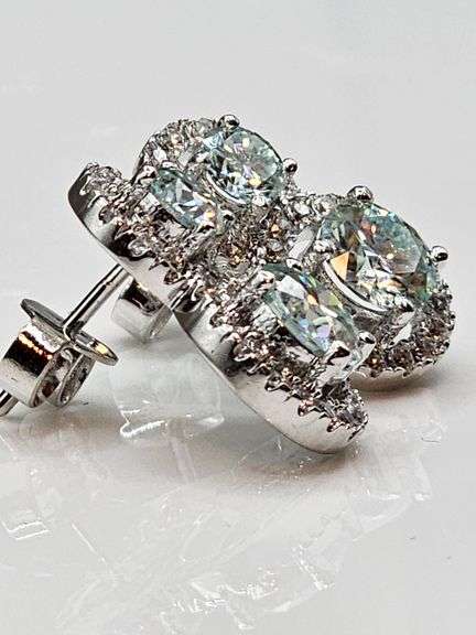 Sparkling Ct VVs1 White Ice Blue Lab Simulated Diamond Earrings