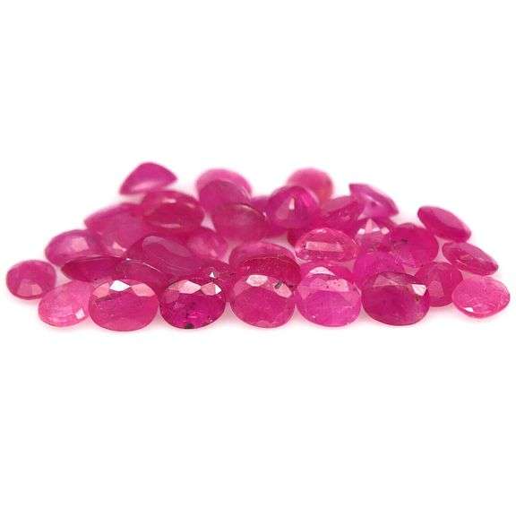 Simply gorgeous violet red 11.71ct Ruby set