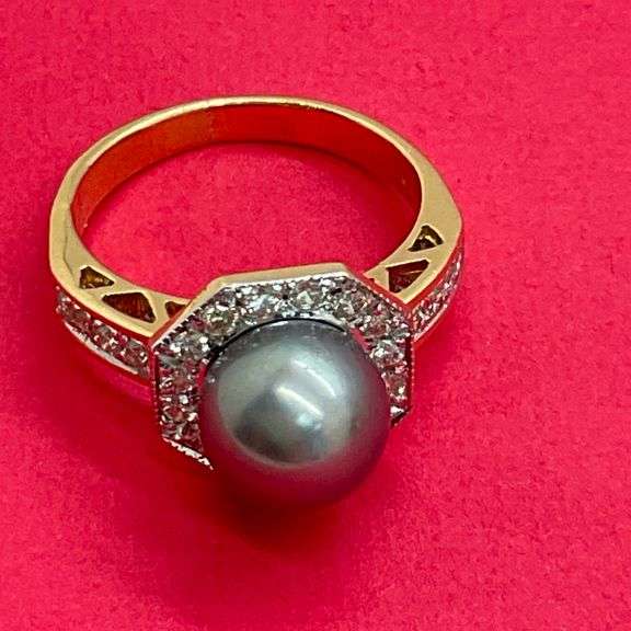 CERTIFIED 18K GOLD DIAMOND AND PEARL RING