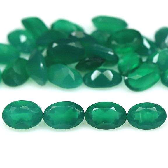 Stunning 10.15ct emerald green Botswana Agate set