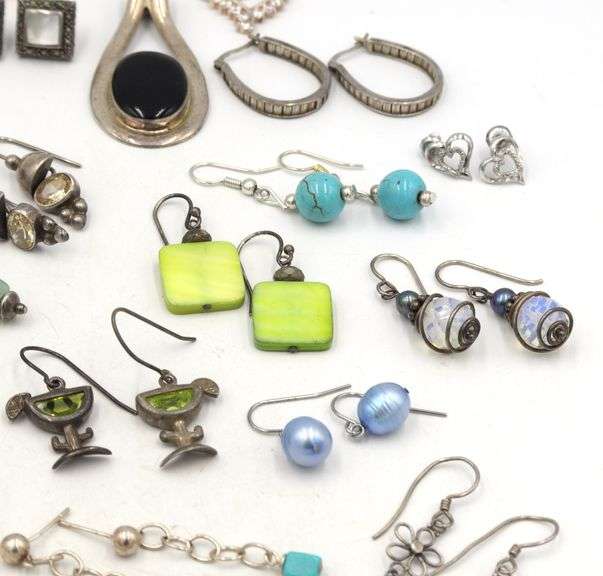 Group lot of Vintage 925 sterling silver pendants and earrings