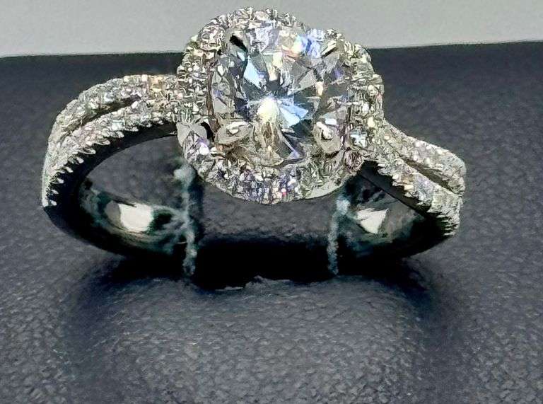 18K White Gold Filigree Diamond Ring