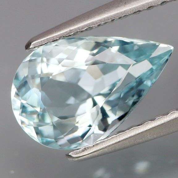 Eye clean 1.59ct high fire Brazilian Aquamarine