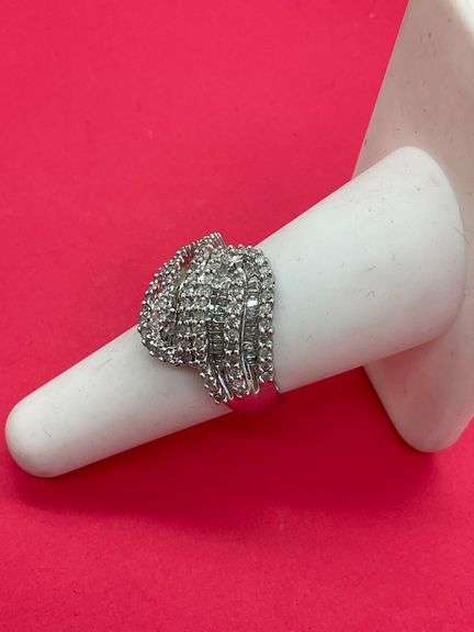 CERTIFIED LADIES 14K WHITE GOLD DIAMOND RING