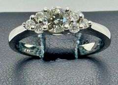 14K White Gold Round Brilliant Cut Diamond Ring