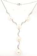 14kt White gold pearl and diamond necklace