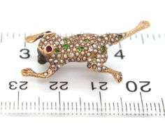 10kt Yellow gold Tsavorite and seed pearl frog pin