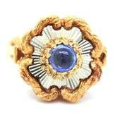 18kt Yellow gold Cab sapphire clover cocktail ring