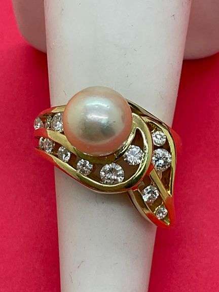 CERTIFIED 14K YELLOW GOLD DIAMOND AND PEARL RING