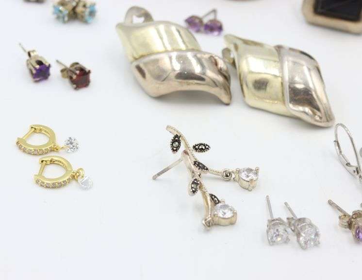 Group lot of Vintage 925 sterling silver earrings