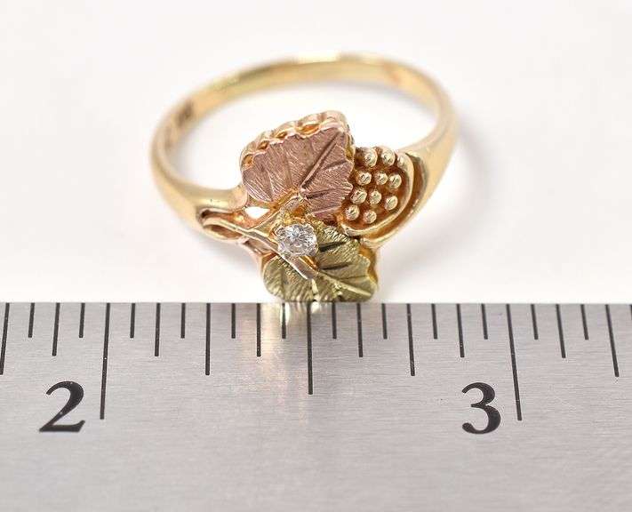 Vintage 10K Tri-Colored Gold Diamond Grape Leaf Ring