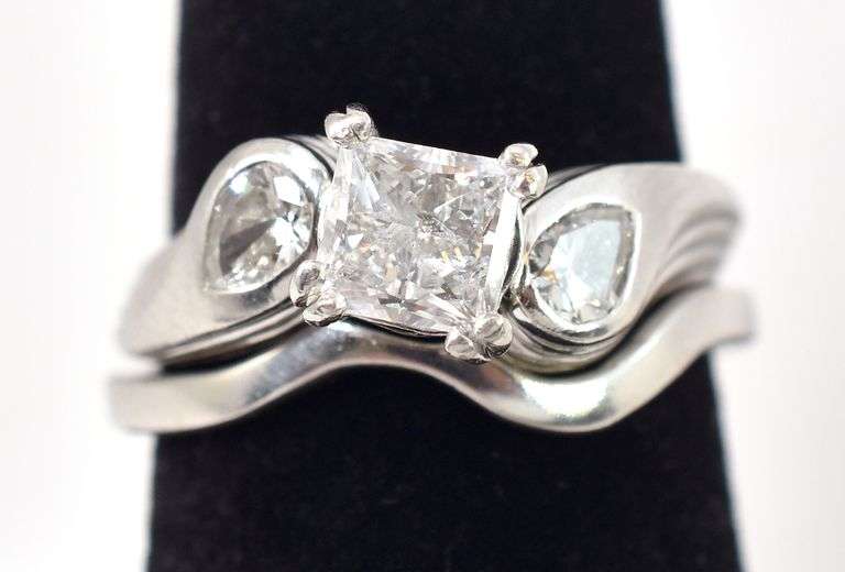 Shimmering Approx. 1.25CTW Platinum Diamond Ring
