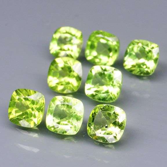 Perfect for setting! 5.18ct 5mm cushion cut Peridot set