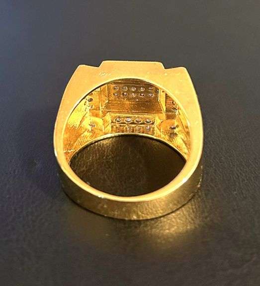 Men's 14 Kt Gold Plate 6.35 Cttw. Lab Simulated Diamond Ring.