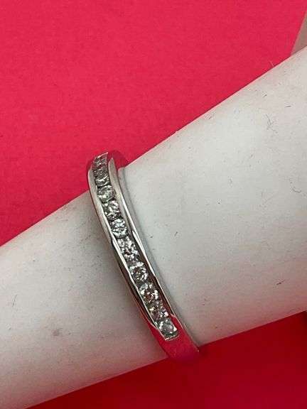 LADIES 14K YELLOW GOLD DIAMOND BAND