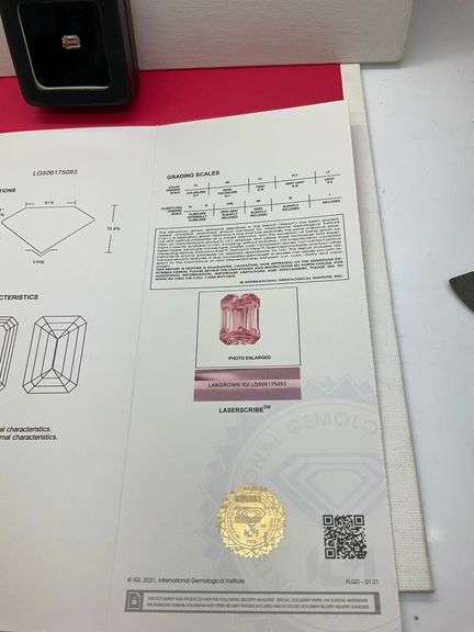 I.G.I CERTIFIED 1.86 CARAT FANCY INTENSE PINK EMERALD CUT LAB GROWN DIAMOND