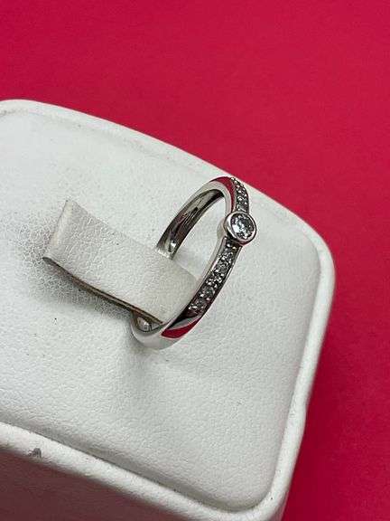 LADIES BRAND NEW 14K WHITE GOLD DIAMOND BAND