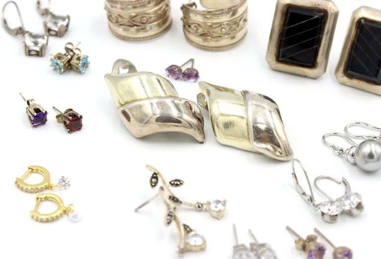 Group lot of Vintage 925 sterling silver earrings