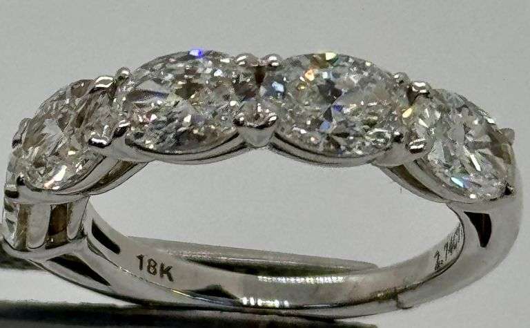 18K Oval Cut White Gold Lab Diamond Wedding Band