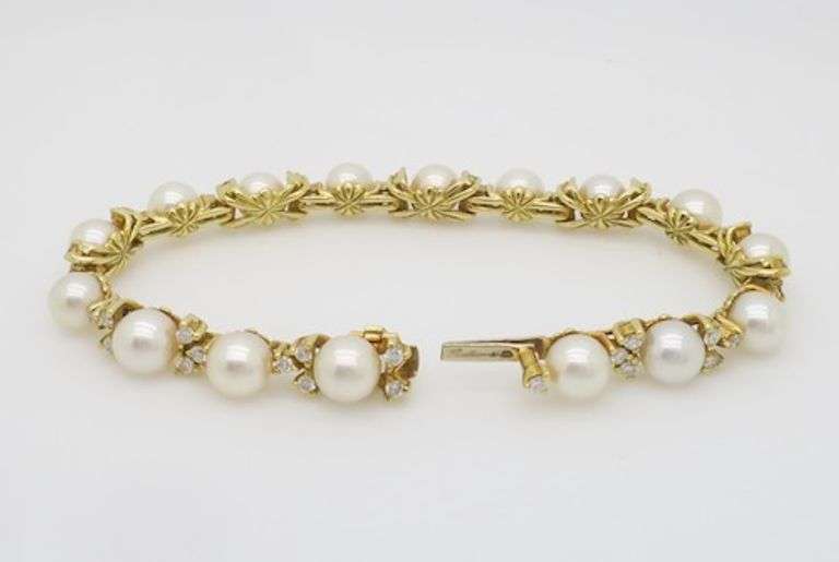 18k Yellow Gold Pearl & Diamond Bracelet