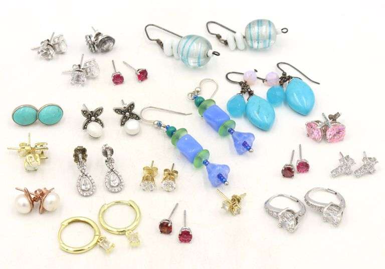 Group lot of Vintage 925 sterling silver earrings