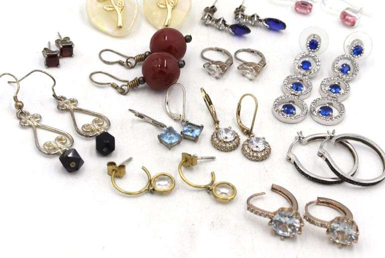 Group lot of Vintage 925 sterling silver earrings