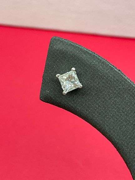 CERTIFIED 14K WHITE GOLD DIAMOND STUDS